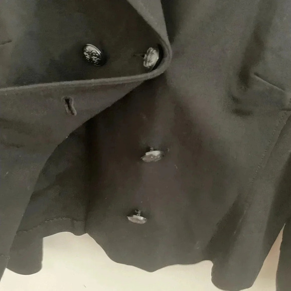 Cabi 215  Double Breasted Ponte Cropped Black Blazer
Size M - Picture 4 of 7